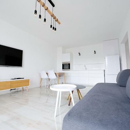 Center Aupark Apartment Пиещани Екстериор снимка