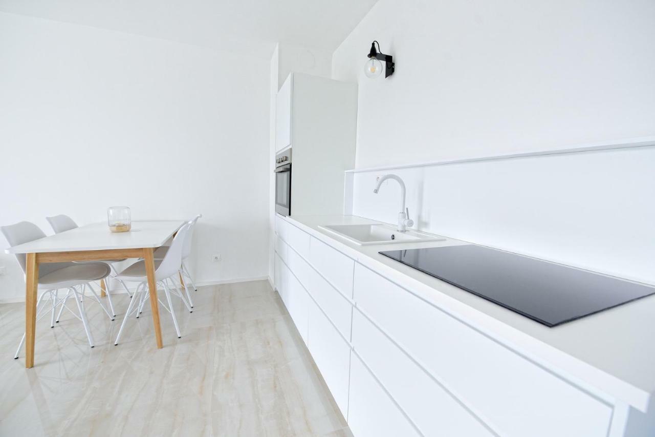Center Aupark Apartment Пиещани Екстериор снимка