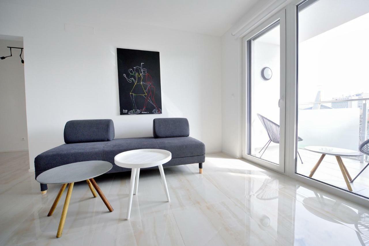 Center Aupark Apartment Пиещани Екстериор снимка