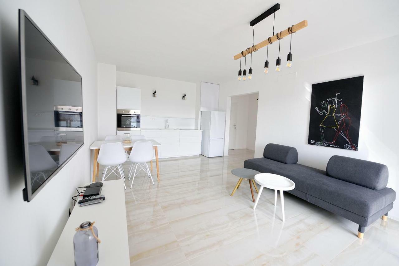 Center Aupark Apartment Пиещани Екстериор снимка
